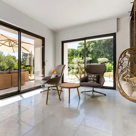 Alètheia Sublime Avec Vue à Villa